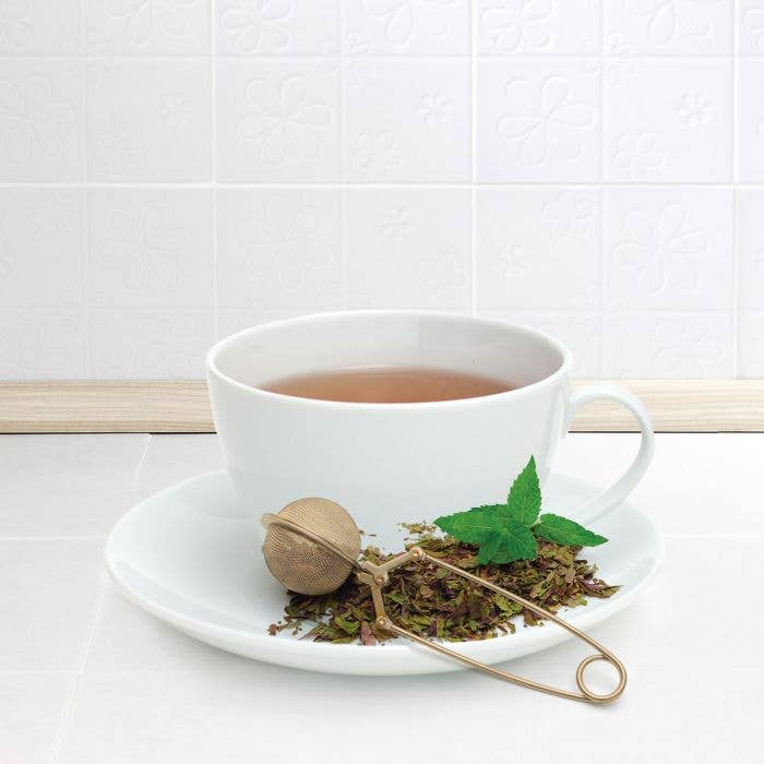 HIC Kitchen Gold Mesh Snap Tea Ball Infuser, 2in
