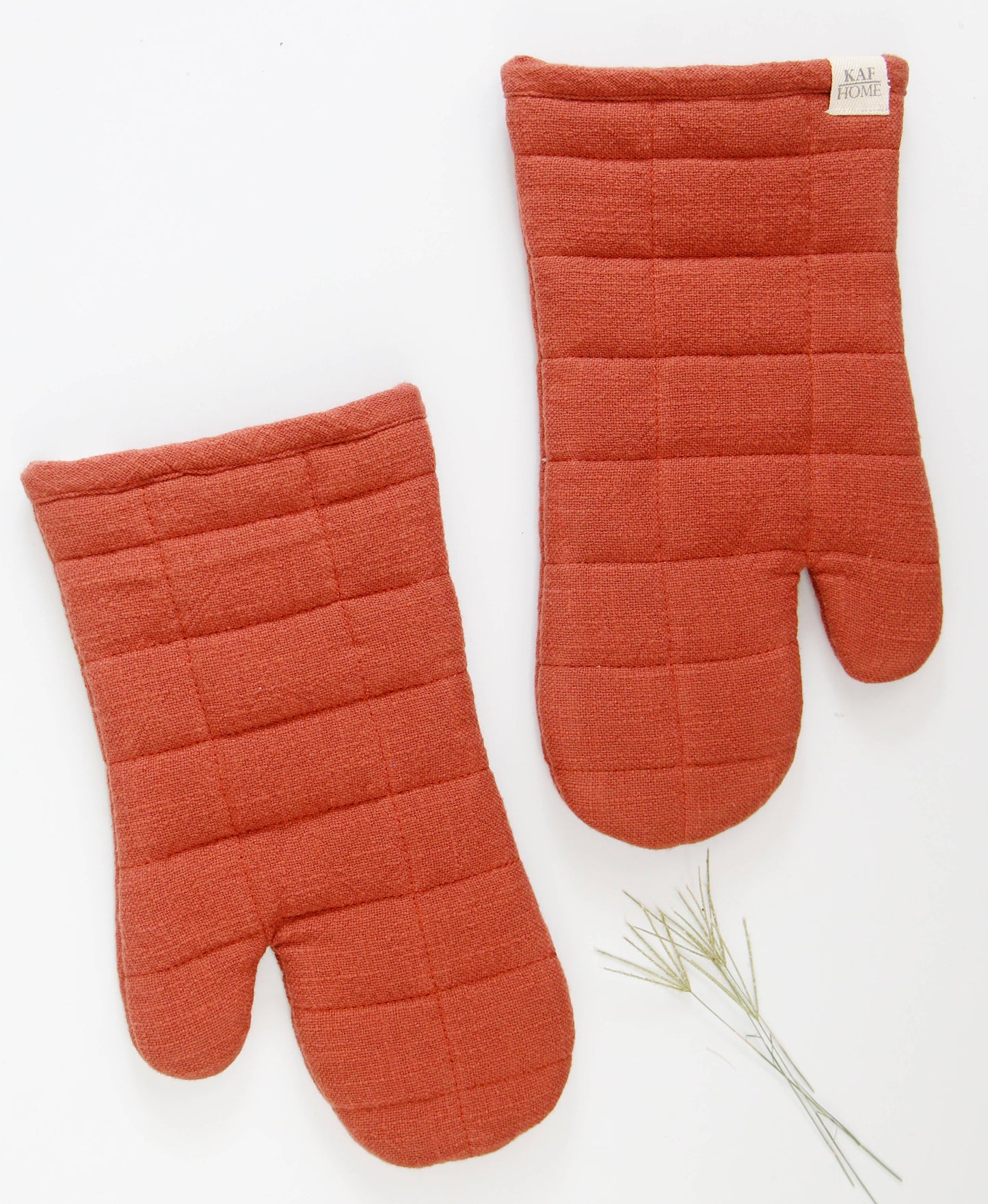 KAF Home Monaco Quilted Oven Mitt