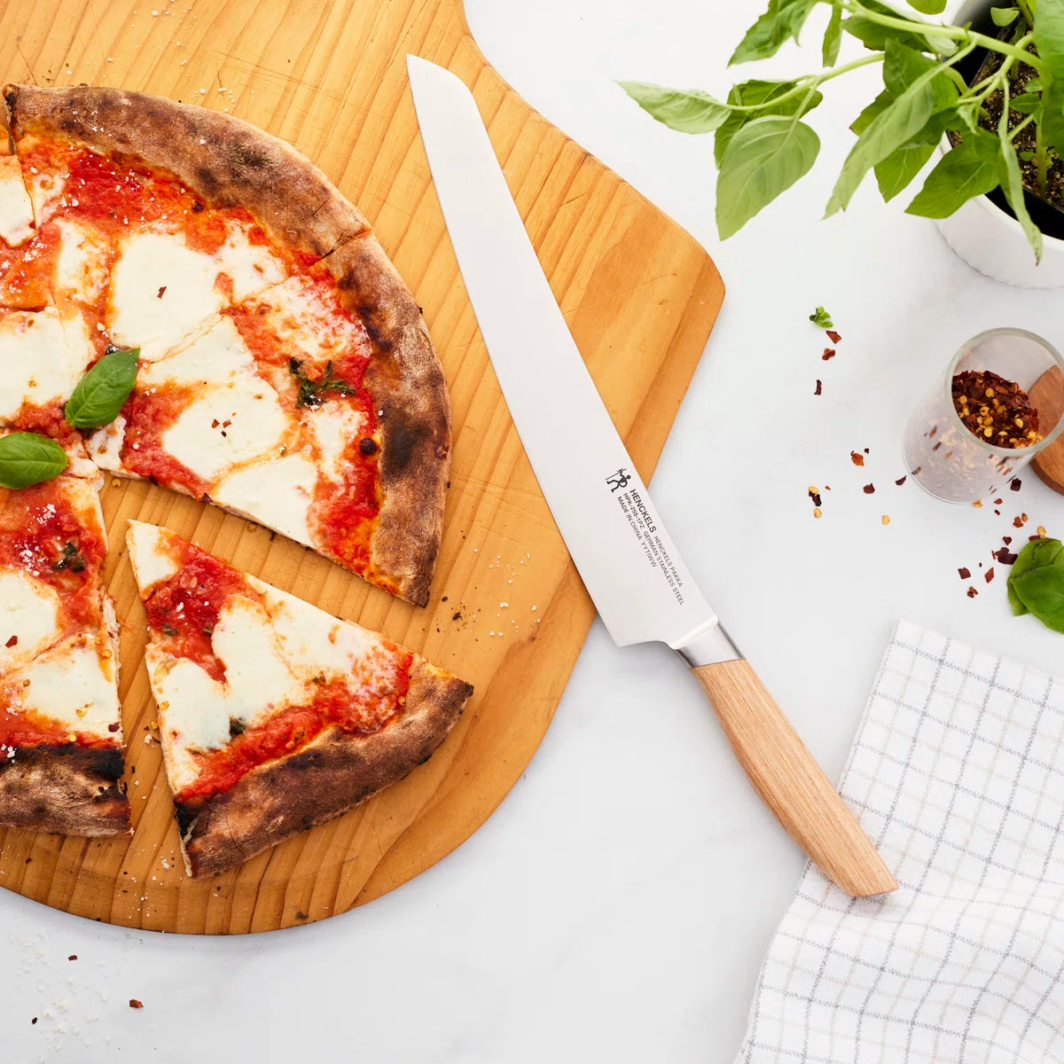 Henckels Pakka 10-Inch Pizza Knife