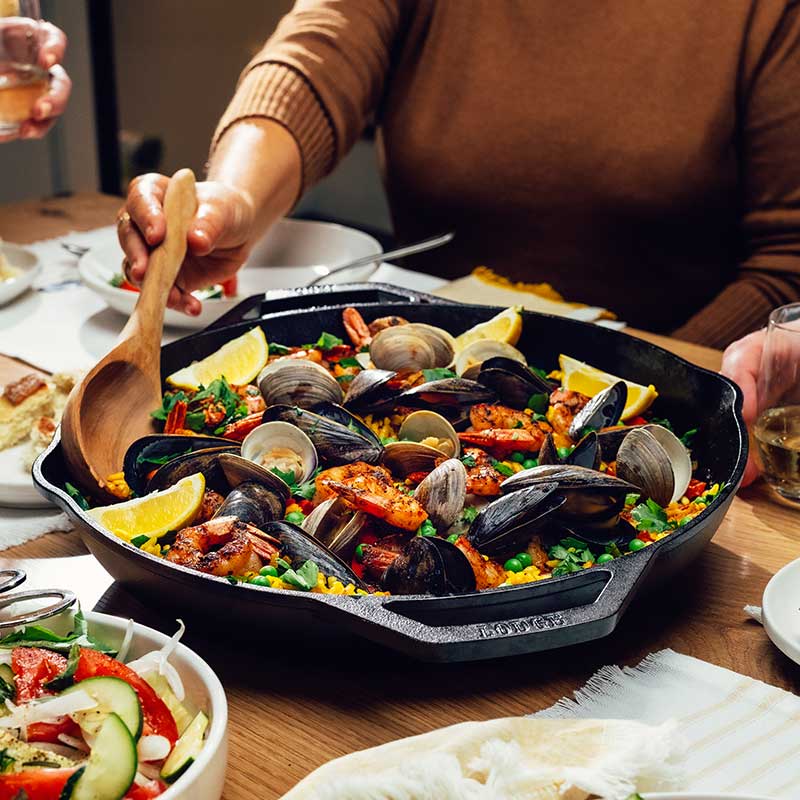 Lodge Dual Handle Skillet 14"