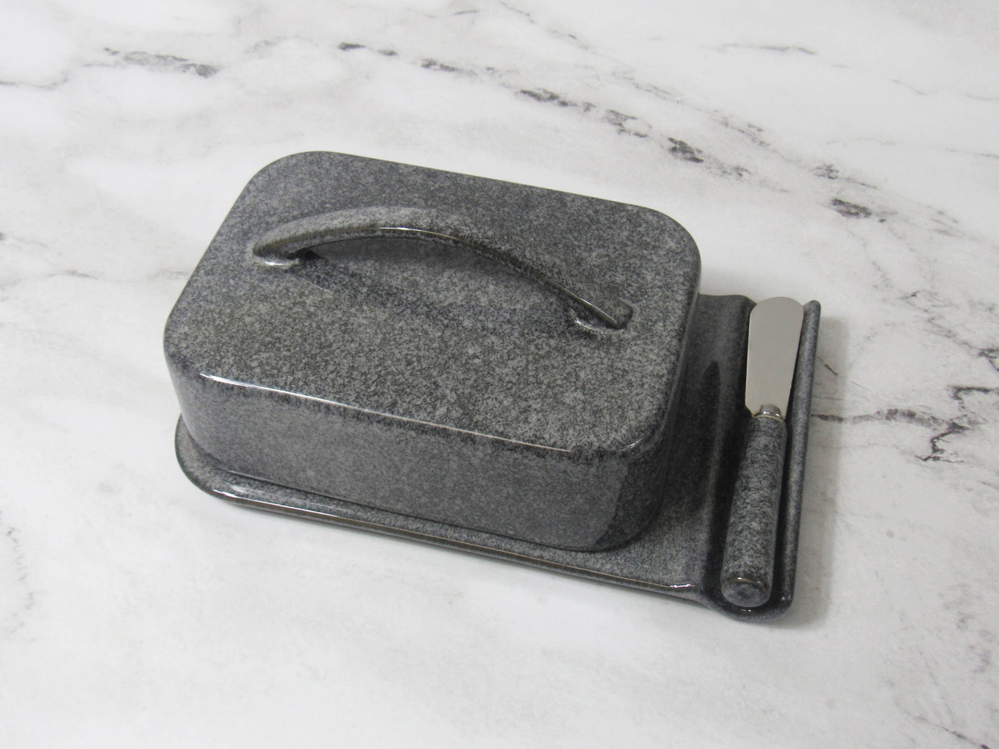 Porcelain Mess-Free Butter Dish w/ Spreader