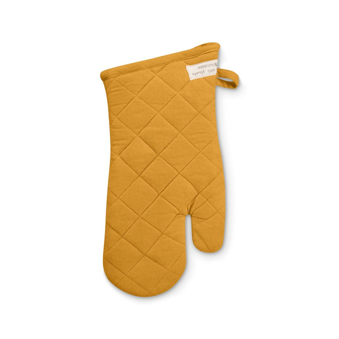 Plant-Dyed Oven Mitt
